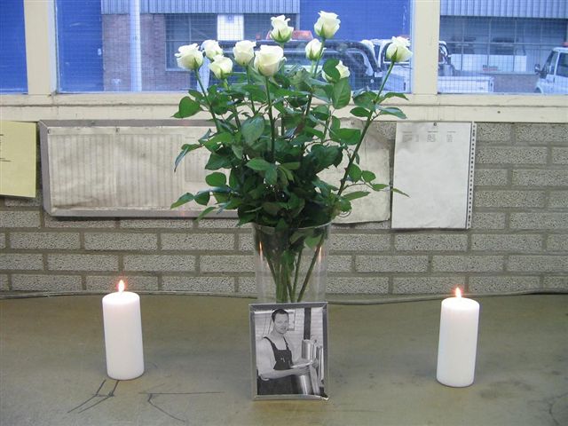 Op papa's werkplek in de werkplaats